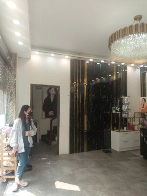 cho thuê nhà mặt phố trường chinh dt 50 m² x 5,5 tầng, mt 8 m, đỗ xe được, vỉa hè rộng