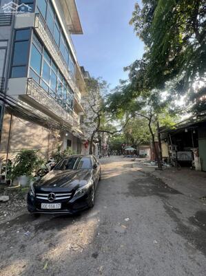 BÁN NHÀ PHỐ TRUNG KÍNH. CẦU GIẤY. 45M2 - 4 TẦNG. GARA Ô TÔ.