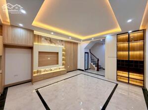 BÁN NHÀ TRƯƠNG ĐỊNH – HOÀNG MAI, 6 TẦNG THANG MÁY, DIỆN TÍCH RỘNG, Ô TÔ ĐỖ CỔNG.