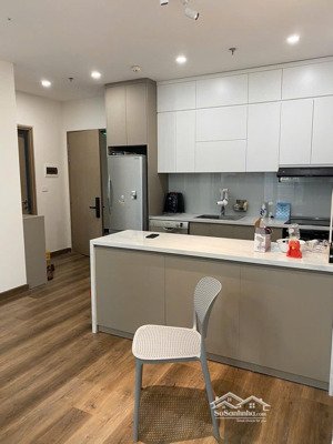 chủ nhà gửi bán căn hộ 80m2 toà n02 chung cư berriver long biên