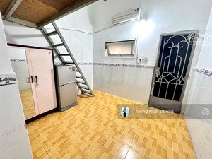 phòng trọ cao cấp full nội thất như hình hẻm 458 huỳnh tấn phát, gác cao 2m gần ufm, kcx tân thuận