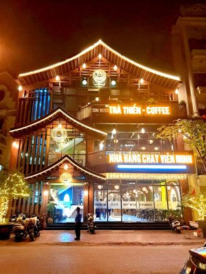 duy nhất! biệt thự mặt phố nguyễn xuân khoát dt 400m2 x 3 tầng mt 18m. hợp nhất nhà hàng, cafe