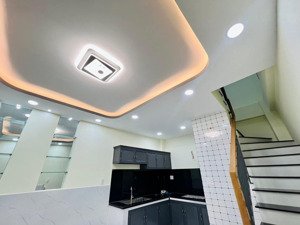 bán nhà nhỏ xinh đường văn cao, tân phú, giá 3.35 tỷ, 27m², 2 tầng.