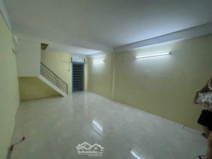 bán nhà mặt tiền bình phú 2 quận 6(3m x 10m)1 lầu 2pn 2wc giá chỉ 4.7 tỷ