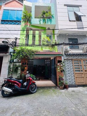 siêu phẩm nhà 3 tầng (5x15) hxh 6m, 205tr/m2 , p.4, khu kinh doanh cạnh kho hàng sân bay, nhà ga t3