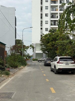 bán lô đất khu 38 ha gần tuyến metro số 2 bến thành tham lương - dt 4,5x18m giá 8,9 tỷ