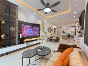 bán căn hộ sky 3 -pmh - q7 ,dt 75m2 căn góc ,lầu cao view đẹp