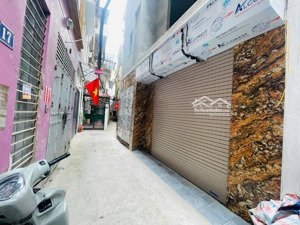 trung tâm quận hai bà - nhà đẹp xây mới full nội thất 5tầng thang máy hiện đại.