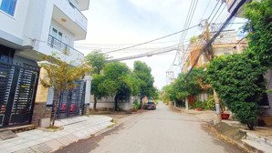 giá tốt hiếm gấp biệt thự 4 tầng 8 x 16m có thang máy khu bên sông gigamall hiệp bình chánh thủ đức