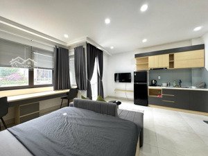 gần dakao, quận 1 cho thuê phòng ban công - máy giặt riêng - 40m2 - thang máy - có nhận ngắn hạn