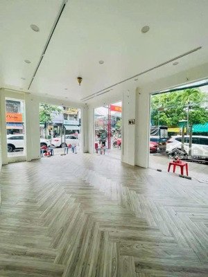 cho thuê nhà 2 mặt tiền 4 tầng núi thành, hải châu