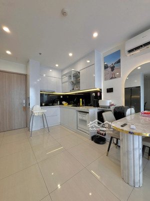 tôi cần bán gấp 1pn + 43m², chỉ 3,79 tỷ - sapphire smart city: view bể bơi, sẵn sổ, rẻ hơn tt 200tr