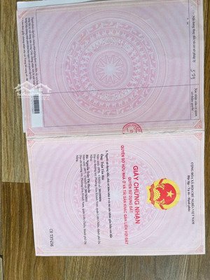 cần bán nhà 2mt 3 tầng mt đường trần cao vân- ngay trung tâm tp đà nẵng. 81m ngang 9,5m, giá 11,3ty