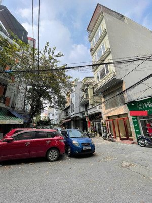 duy nhất một căn tại hoàng quốc việt 60m2 x 6 tầng , trước nhà 5 xe ô tô , ngõ to như phố
