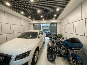 siêu phẩm nhà mặt tiền quận 7, 80m2, 4 tầng, nội thất cao cấp, xe hơi ngủ trong nhà, 80m2