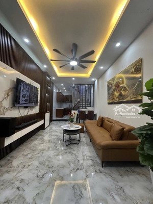 cho thuê nhà riêng trần khát chân 38m - hbt - nội thất mới tinh - gần ngã tư phố huế - bạch mai