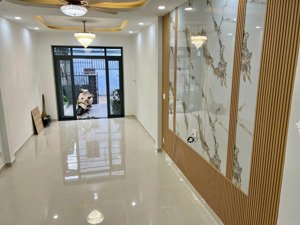 bán nhà 3 tầng đường hồ xuân hương trung tâm tp nha trang, gần biển, gần chợ, sổ đỏ hoàn công.