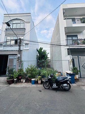 cực đẹp cần bán - lô đất 99.8m2 khu dân cư an ninh phường tnpa , đường 6m xây dựng hệ số cao