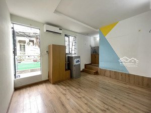 cho thuê phòng ban công nội thất cơ bản gần chợ phạm văn hai - lê văn sỹ