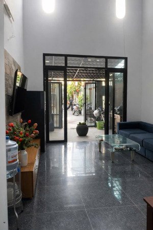 bán nhà mới có dòng tiền cho thuê 15tr/tháng, dt 75m2 hẻm xe hơi,full nội thất ,giá 5,7 tỷ