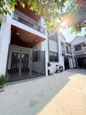 CĂN NHÀ KIỆT OTO XÓM 5 LẠI THẾ TP HUẾ