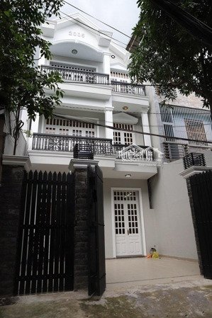 cho thuê đường số 5 dt 6 x 20 nhà 4pn, 4wc - giá 20tr/tháng