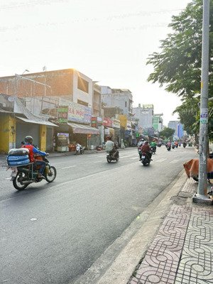 nhà đường mặt tiền vườn lài, 4m x 17.85m, nhà cấp 4, giá 9.5 tỷ