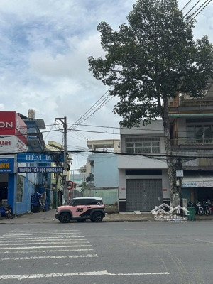 bán nền góc 2 mặt tiền đường 3/2, diện tích rộng trên 300m, chiều ngang rộng