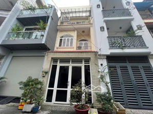 đường 20m tân sơn nhì, 4m x 22m, trệt 2 lầu, giá 13.5 tỷ