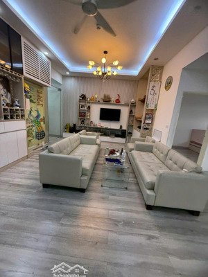 chính chủ cần bán ngay căn hộ 116m2 3pn, full nội thất giá 11,7 tỷ. lh 