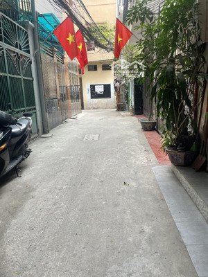 bán nr 6,8 tỷ, 38m2, 6pn, 4wc tại tôn đức thắng, p hàng bột, q.đống đa siêu hot