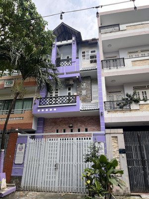 nhà 3 lầu, bình lợi 5x18m p13 bình thạnh. gía 14.8 tỷ. đường 10m.