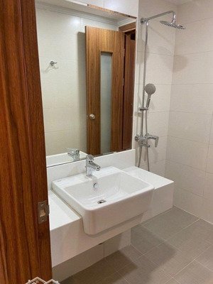 bán căn 2pn 52m2 nhỉnh 6 tỷ center point 100 cầu giấy