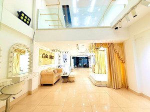 căn duy nhất! giá chỉ 13 tỷ,mặt tiền khu chợ vải -ngang bề thế 6x 15m ( 90m2),kinh doanh ngay