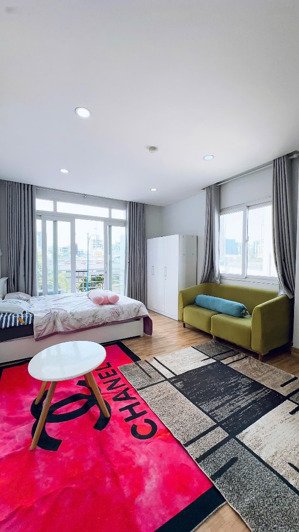 căn hộ ban công cửa sổ full nội thất mới 100%ngay trung tâm quận 4 , tiện di chuyển quận 1