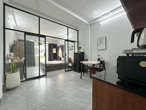 cho thuê căn hộ 1pn tách bếp 40m2,gần cầu calmette,chợ bến thành,xe hơi tận cửa,lh tư vấn miễn phí