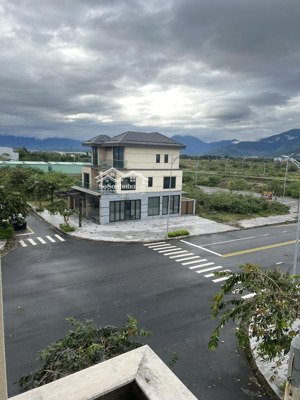 cho thuê nhà làm văn phòng đại diện, kinh doanh mua bán hót 2 mặt tiền