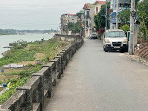 3.x tỷ 42m2 dương hà phù đổng mới_oto tránh_gần trung tâm hành chính xã_gần xe bus, trường học