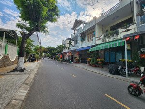 chào bán nhà 2 tầng đường vũ tông phan.