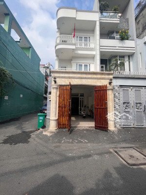 gấp bán trong tháng, hạ giá 500 triệu. bán căn nhà góc 2 mặt tiền hxh đỗ xuân hợp, ngay khu sầm uất