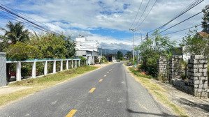 bán đất mặt tiền trục chính nguyễn huệ, tu bông, dt 303 m2, giá 14 triệu/m