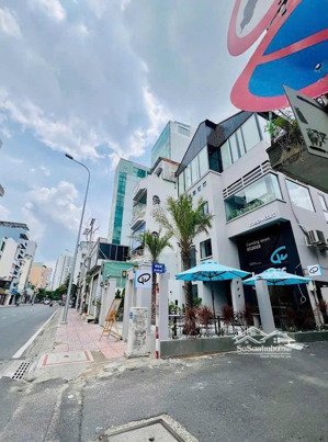 siêu phẩm nhà góc 2 mặt tiền đẹp nhất đào duy anh 9x29m trệt 3 lầu chỉ 70 tỷ tl