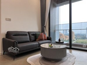 chủ cần bán gấp căn hộ 2pn lầu trung đủ nội thất tại lumiere riverside đang có sẵn hợp đồng thuê