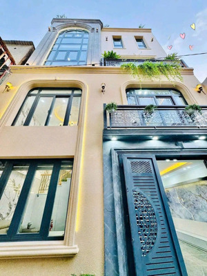 nhà đẹp đ.thành thái, p12, q10, 72,4m2 (ngang 4,5m) gần vạn hạnh mall, giá 3tỷ45 hđ thuê 18tr/tháng