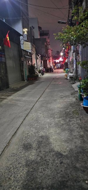 chốt gấp nhà đẹp bình tân - giáp khu tên lửa - hẻm ô tô thông - dt 45m2 - chỉ hơn 4 tỷ