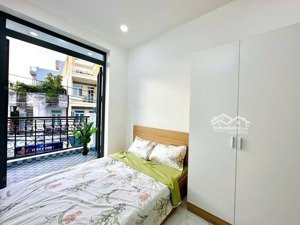 cho thuê phòng ban công, đầy đủ nội thất - gần phan xích long, chợ bà chiễu giáp q1, q3, phú nhuận