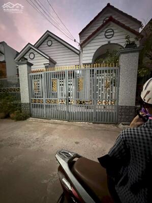 BÁN NHÀ TRỆT RỘNG 152M2 XÂY KIÊN CỐ CÓ THỂ LÊN LẦU TẠI HẺM 146 ĐƯỜNG HOÀNG QUỐC VIỆT, AN BÌNH, TP CẦN THƠ.