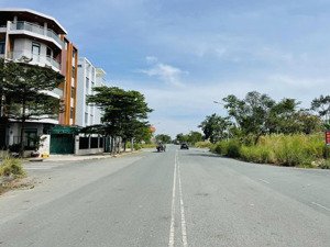 bán đất đường 51-cl cát lái, dt 5x20m, sổ đỏ cá nhân, giá chỉ 75 triệu/m2