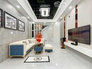 quận 11, nhà ông ích khiêm mới đẹp, ở liền đủ nội thất, 3pn có phòng dưới trệt, căn góc thoáng