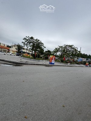 cho thuê mặt bằng kinh doanh tuyến phố núi đèo thuỷ nguyên đối diện quảng trường. mặt tiền 12m